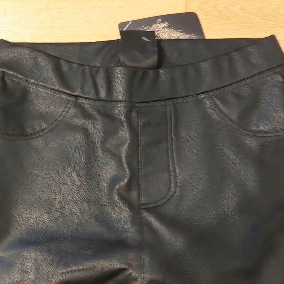 BNWT Tagoo Faux Leather Pants - Picture 8 of 8